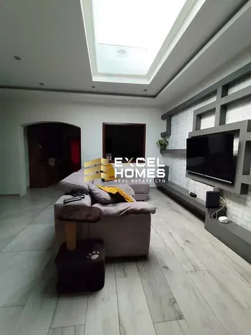 Altro
