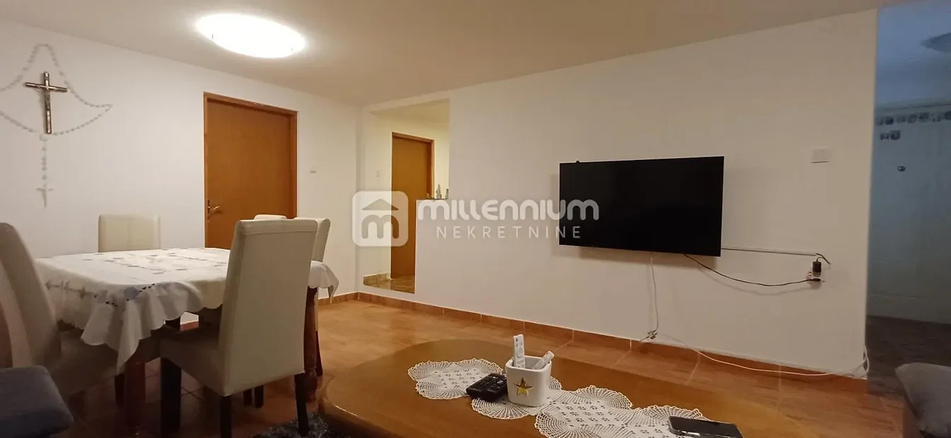 Хол