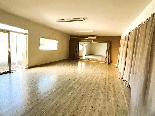 Хол