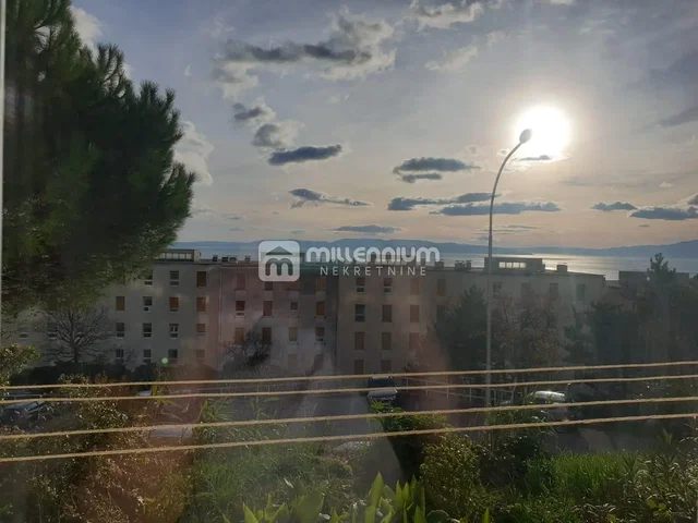 Хол