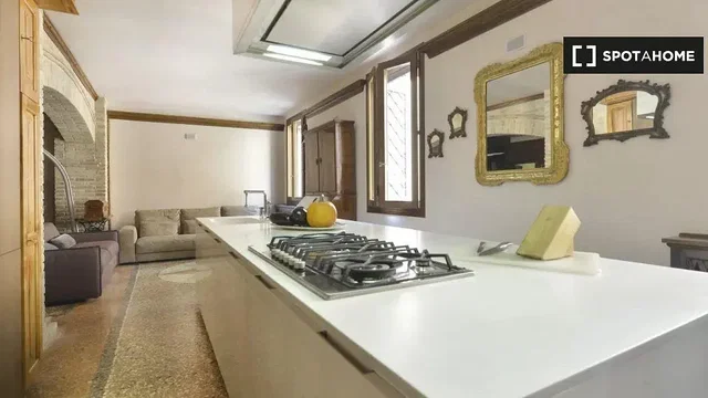 Хол