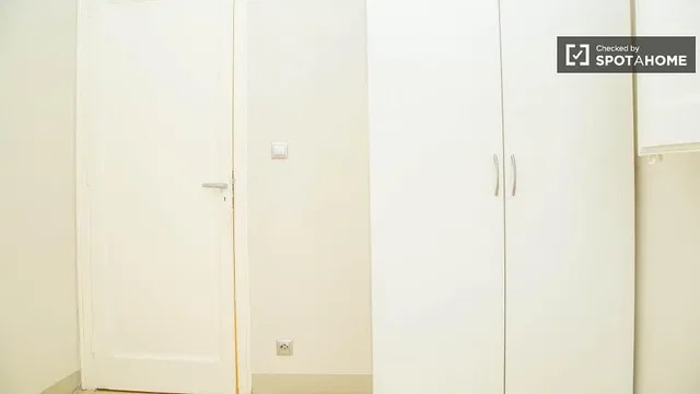 Хол