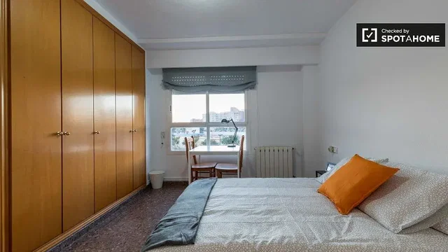 Хол