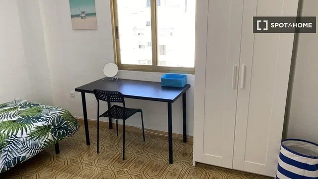 Хол