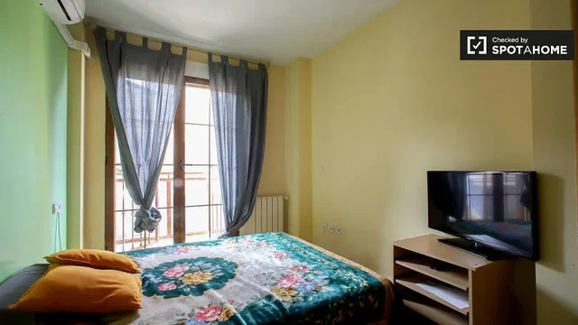 Хол
