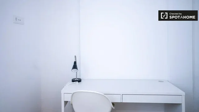 Хол