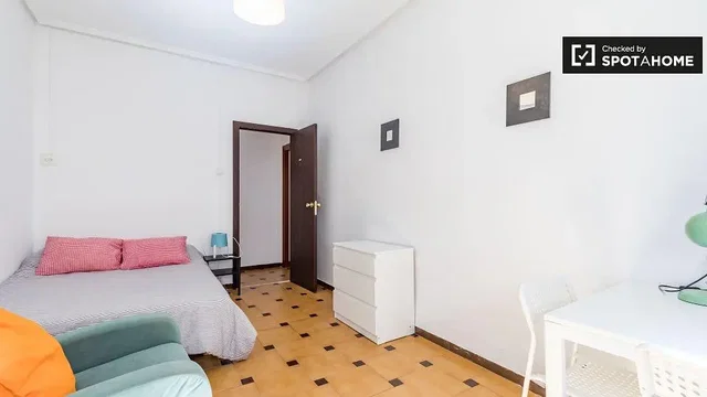 Хол