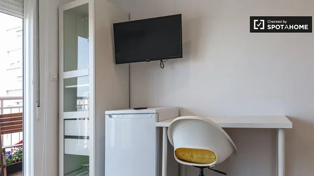 Хол