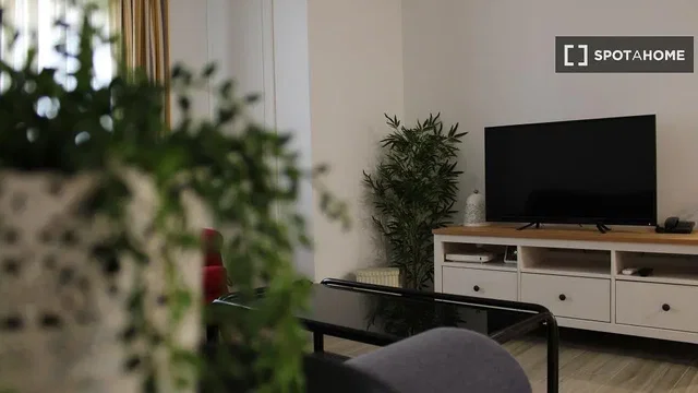 Хол