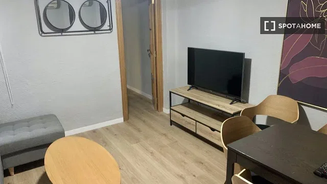 Хол