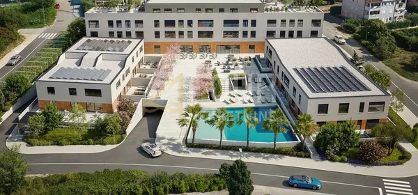 Wohnzimmer; holzboden, tageslicht, moderner stil, hohe decken