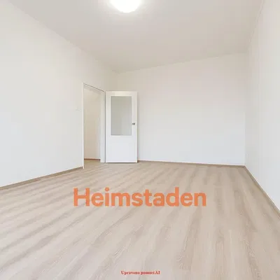 Küche; küchengeräte, holzboden, tageslicht, moderner stil, renoviert
