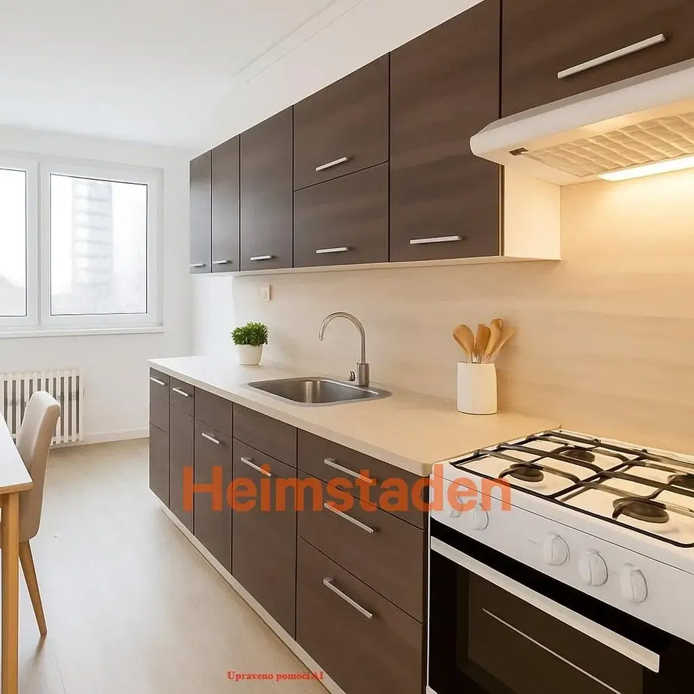 Κουζίνα; συσκευές κουζίνας, ξύλινο πάτωμα, φυσικό φως, μοντέρνο στυλ, ανακαινισμένο