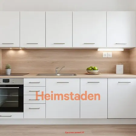 Σαλόνι; ξύλινο πάτωμα, φυσικό φως, μοντέρνο στυλ, ψηλά ταβάνια