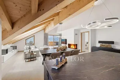 Küche; küchengeräte, holzboden, tageslicht, moderner stil, renoviert