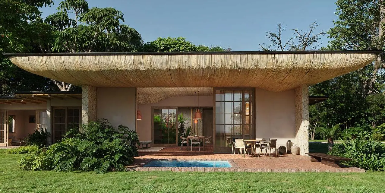 Wohnzimmer; holzboden, tageslicht, moderner stil, hohe decken