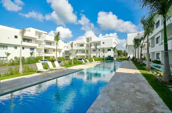 Cuisine; électroménager, parquet, lumière naturelle, style moderne, rénové