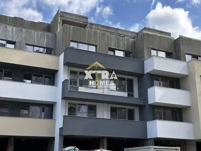 Κουζίνα; συσκευές κουζίνας, ξύλινο πάτωμα, φυσικό φως, μοντέρνο στυλ, ανακαινισμένο