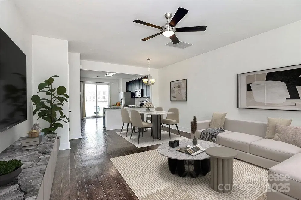 Wohnzimmer; holzboden, tageslicht, moderner stil, hohe decken