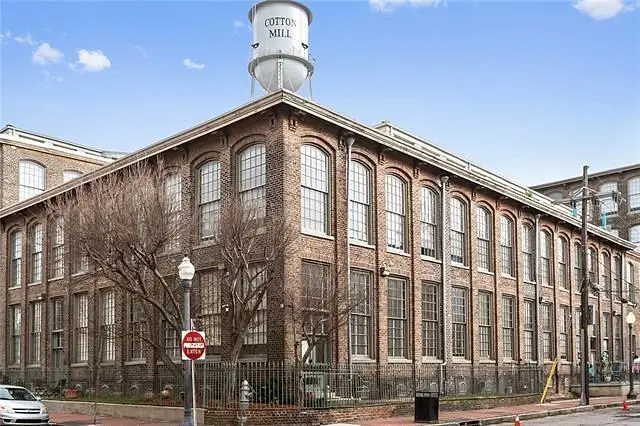 Küche; küchengeräte, holzboden, tageslicht, moderner stil, renoviert