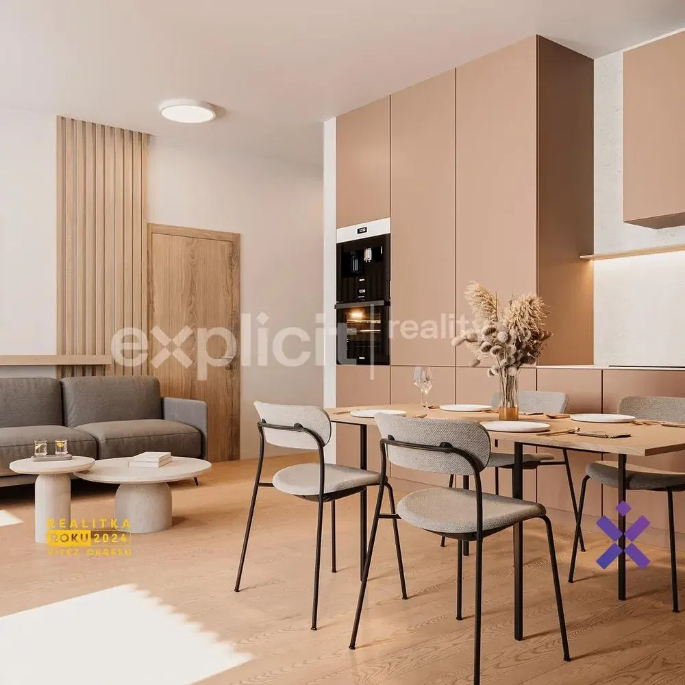 Cozinha; eletrodomésticos, chão de madeira, luz natural, estilo moderno, renovado