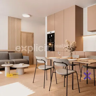 Cozinha; eletrodomésticos, chão de madeira, luz natural, estilo moderno, renovado