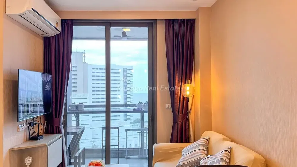 مطبخ; أجهزة المطبخ, أرضية خشبية, ضوء طبيعي, أسلوب عصري, مجدد