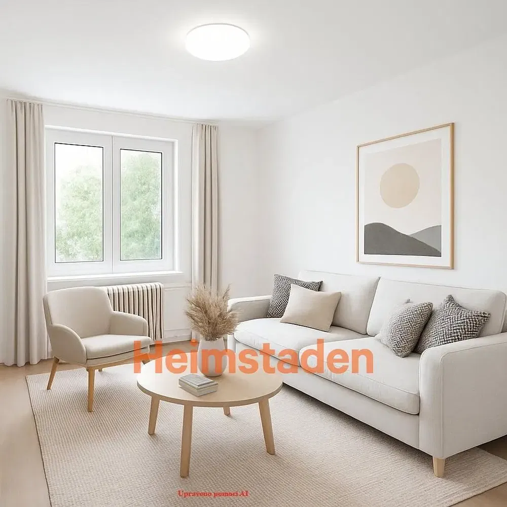 Obývačka; drevená podlaha, prirodzené svetlo, moderný štýl, vysoké stropy