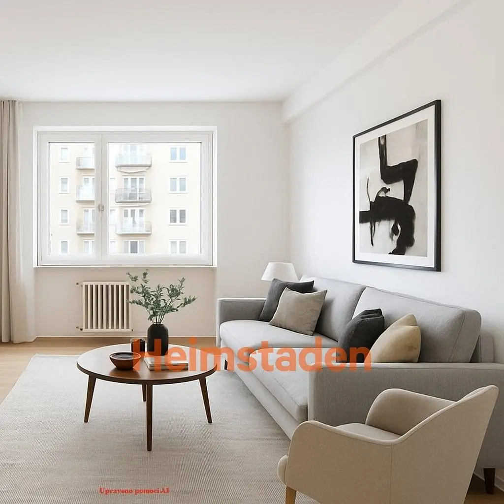 Obývačka; drevená podlaha, prirodzené svetlo, moderný štýl, vysoké stropy