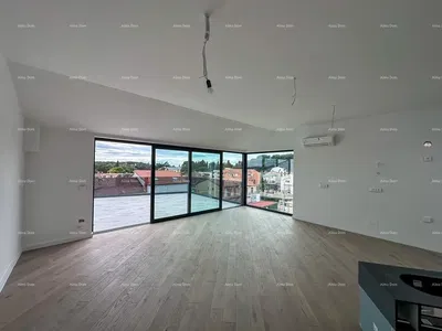 Wohnzimmer; holzboden, tageslicht, moderner stil, hohe decken