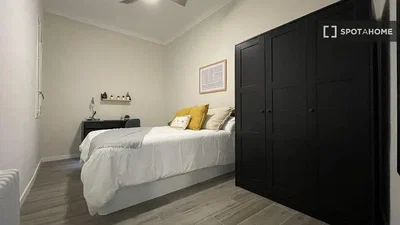 Küche; küchengeräte, holzboden, tageslicht, moderner stil, renoviert