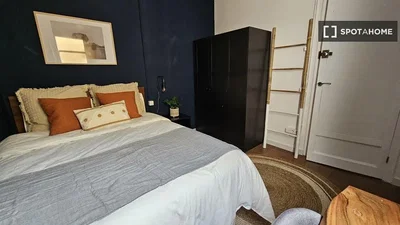 Küche; küchengeräte, holzboden, tageslicht, moderner stil, renoviert