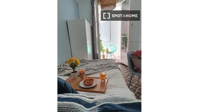 Küche; küchengeräte, holzboden, tageslicht, moderner stil, renoviert