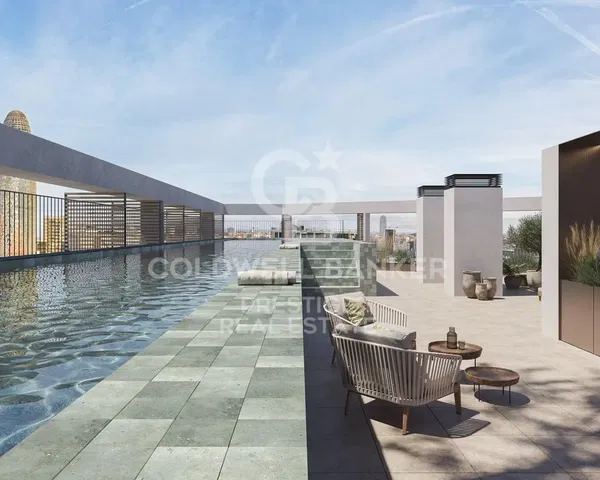 Wohnzimmer; holzboden, tageslicht, moderner stil, hohe decken