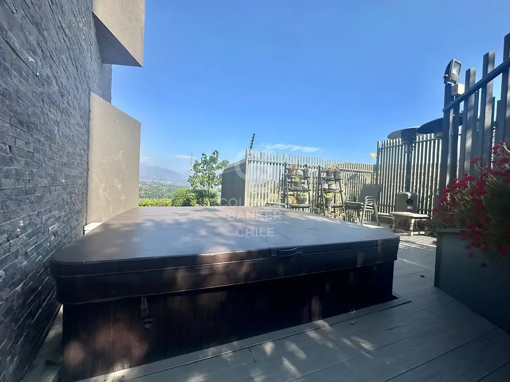 Cuisine; électroménager, parquet, lumière naturelle, style moderne, rénové