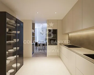 Sala de estar; chão de madeira, luz natural, estilo moderno, teto alto