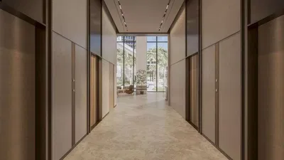 Salon; parquet, lumière naturelle, style moderne, hauteur sous plafond