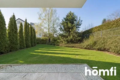 Cuisine; électroménager, parquet, lumière naturelle, style moderne, rénové