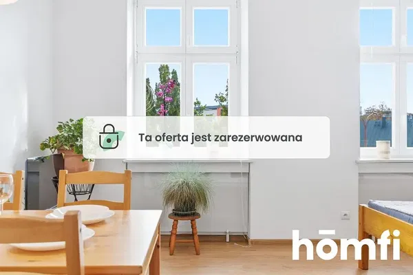 Cocina; electrodomésticos, suelo de madera, luz natural, estilo moderno, renovado