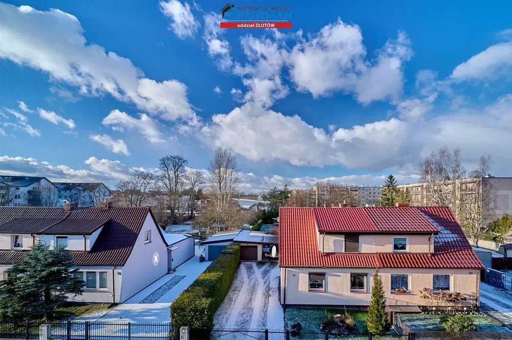 Σαλόνι; ξύλινο πάτωμα, φυσικό φως, μοντέρνο στυλ, ψηλά ταβάνια