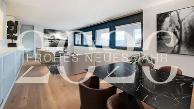 Дневна соба; дрвени под, природно светло, модерни стил, високи плафони