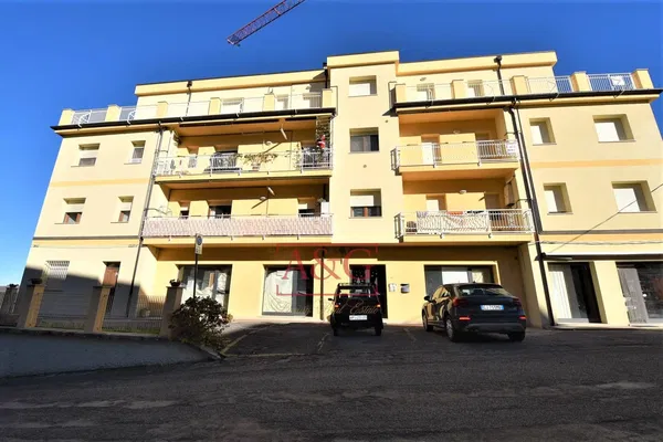 Küche; küchengeräte, holzboden, tageslicht, moderner stil, renoviert