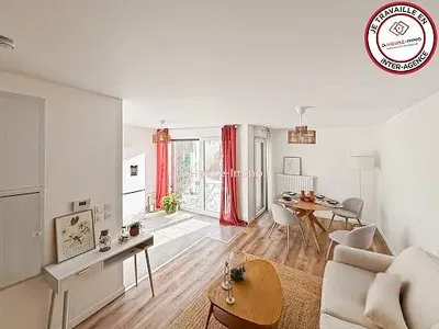 Кухиња; кухињски апарати, плочице, природно светло, модерни стил, реновиран