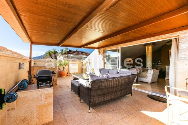 Küche; küchengeräte, holzboden, tageslicht, moderner stil, renoviert