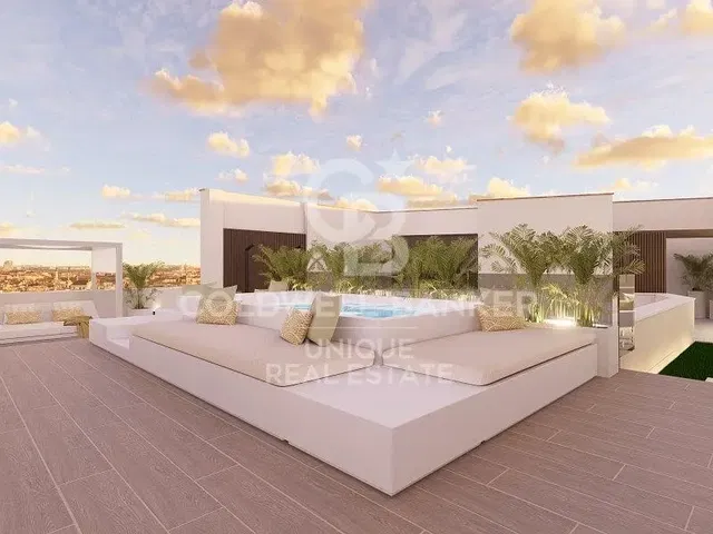 Salon; parquet, lumière naturelle, style moderne, hauteur sous plafond