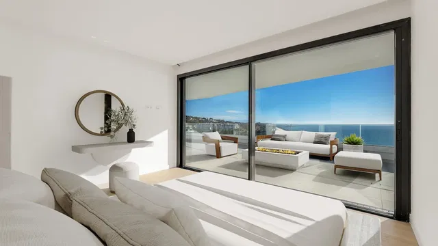 Дневна соба; дрвени под, природно светло, модерни стил, високи плафони