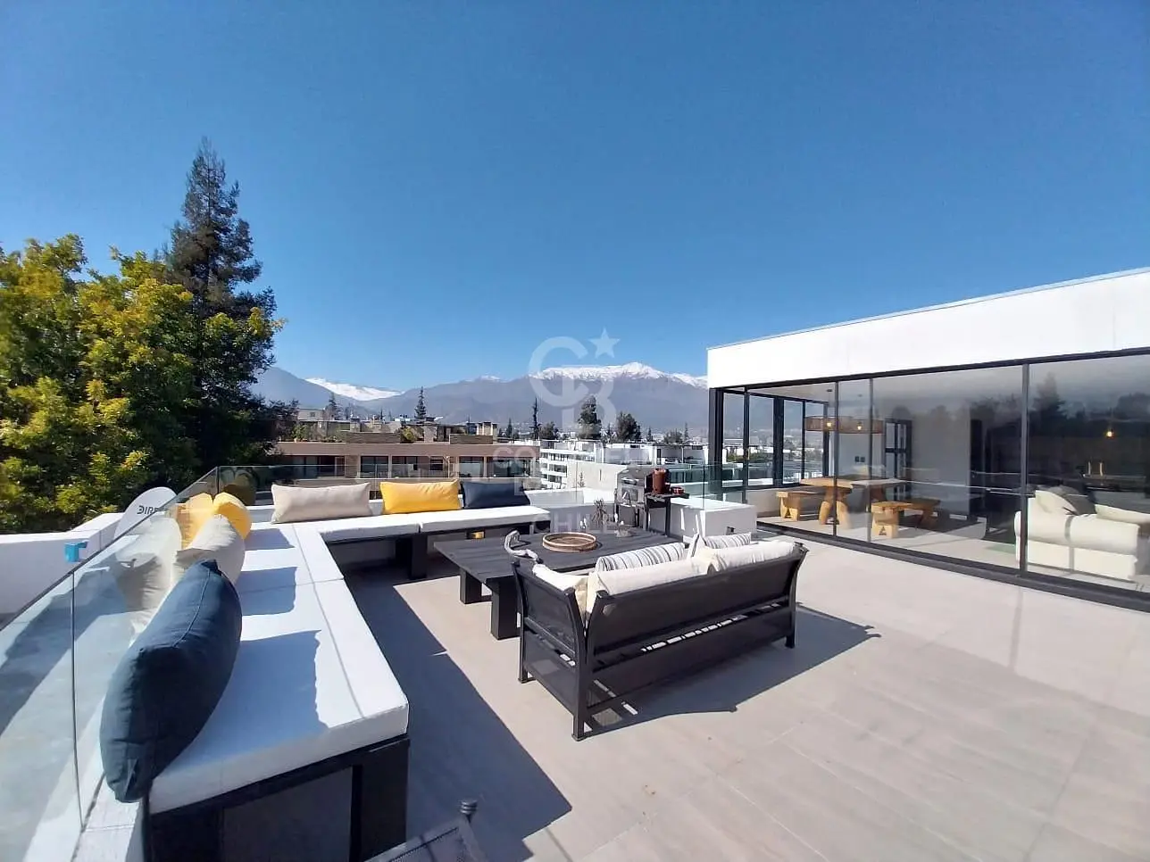 مطبخ; أجهزة المطبخ, أرضية خشبية, ضوء طبيعي, أسلوب عصري, مجدد