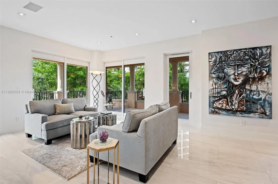 Küche; küchengeräte, holzboden, tageslicht, moderner stil, renoviert