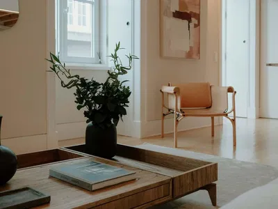 Cuisine; électroménager, parquet, lumière naturelle, style moderne, rénové