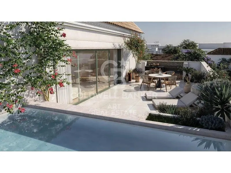 Oturma odası; ahşap zemin, doğal ışık, modern stil, yüksek tavan